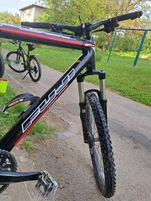 Predam   ľahký karbónový horský bicykel ,ram21"