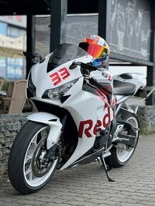 Honda CBR 1000 RR - 1