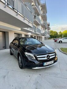 Mercedes Benz GLA 200d