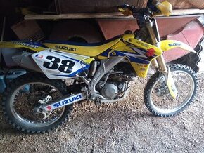 Suzuki rmz450