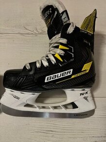 BAUER SUPREME M4 SUPER STAV VEĽKOSŤ 33,5