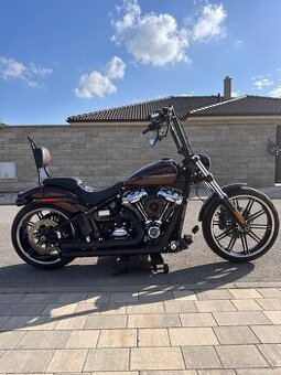 Harley Davidson Breakout