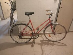 Starý bicykel dámsky