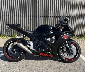 SUZUKI GSX-R 600 K7