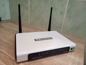 TP-Link TL-WR1043N v1.8, gigabit wifi router