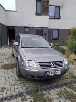 Predám nepojazdné auto Volkswagen Passat TDi