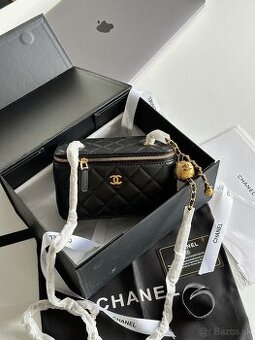 Kabelka Chanel Classic Black Lambskin Pearl Crush Vanity