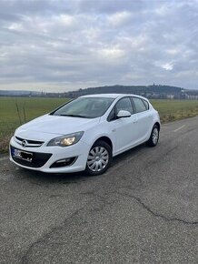 OPEL Astra J 2013 74kw 146000 100hp hatchback - 1