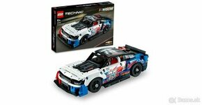 lego technic 42153 chevrolet camaro zl1 nascar series