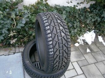 Predám 2x zimné temer nové pneu RIKEN 205/45 R17 88VXL