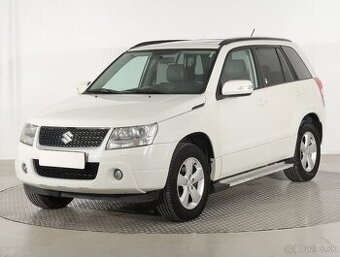 Suzuki Grand Vitara City 2.4 VVT Automat, Xenóny, Tempomat