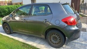 Toyota Auris 2,0 D-4D - 1