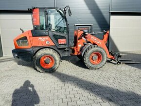 Kolový nakladač Kubota R065 HW