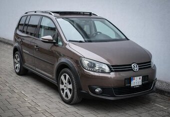 VW Touran Cross 7-miest 2.0TDi 103kw CR webasto panorama led