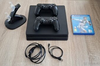 Predam hernu konzolu PS4.