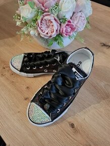 Converse veľkosť 27 ,28 a 30