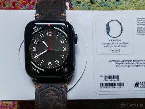 Apple watch series 8 45 mm + náramky, kryty a fólie 



