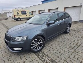 Škoda Octavia Combi 2.0 TDI M6 Edition Xenóny R17