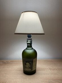 Diplomatico stolova lampa