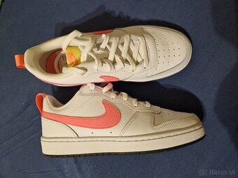 Nove Nike Low 2 v. 38 a pol