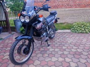 Honda Africa Twin 750 rd07