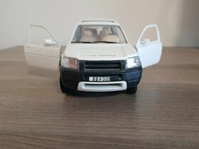 Model 1:24 Landrover freelander