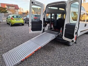 Fiat Doblo 1,6 JTD 88KW r,2021 rampa pre ZTP vozičkara