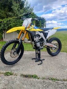 Suzuki RMZ 450 - 1