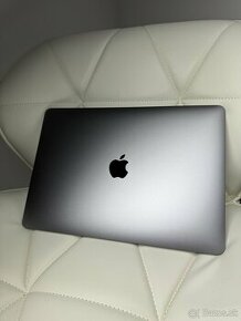 Apple Macbook Pro 13 M2