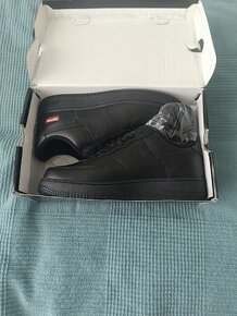 Nike air force 1 supreme black