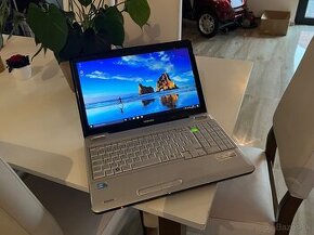 15.6"/Toshiba Notebook/i3/4GB RAM/320GB HDD/Intel HD Grafika