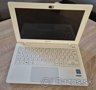 10.1 Mini Notebook Asus x200