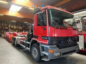 Predáme nosič kontajnerov MB Actros, 6x4,s HJAB 122B-3 DUO