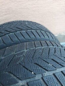 225/55r17 zimne vredestein