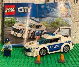 Lego City 60239 Policajné auto - 1