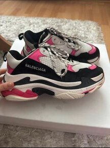 Balenciaga triple S