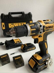 Dewalt XR Priklepova Aku vŕtačka