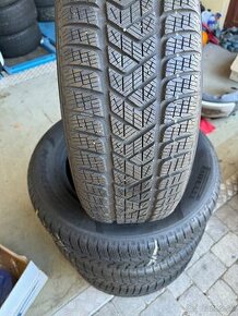 215/65R17 Pirelli - 1