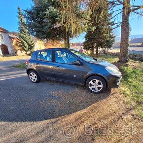 Predám Renault Clio automat