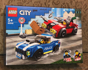 Lego City 60242 Policajná naháňačka na diaľnici