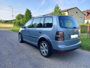 Volkswagen Touran Cross 2.0 TDi, DSG,HIGHLINE