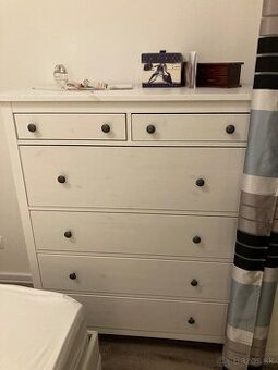 komoda HEMNES