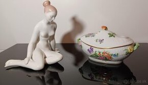 Nadherná porcelánová bonboniéra , dóza Herend