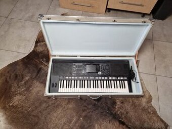 Yamaha PSR S950 + kufor