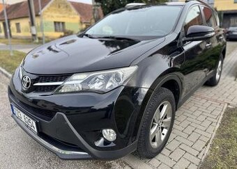 Toyota Rav4 2,0 I 112KW AT. 4X4 TAŽNÉ benzín automat 112 kw