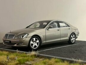 1:18 Mercedes-Benz S-Class (W221) - AUTOart Millennium