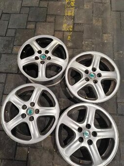 5X100 R15 Skoda Octavia1-Fabia1-2-3-Romster-Rapid ....