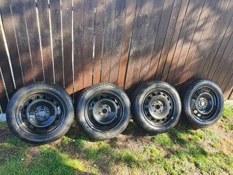 Predám zimné pneu Goodyear 205/55 R16 rozteč 5x112