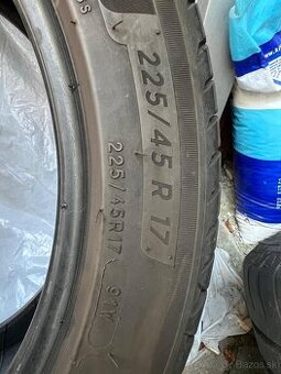 225/45 R17 Michelin letné pneu