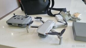 DRON DJI mini 2 fly more combo